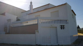 Lagoa five bed house By Red Ba Serviced Accommodation UK